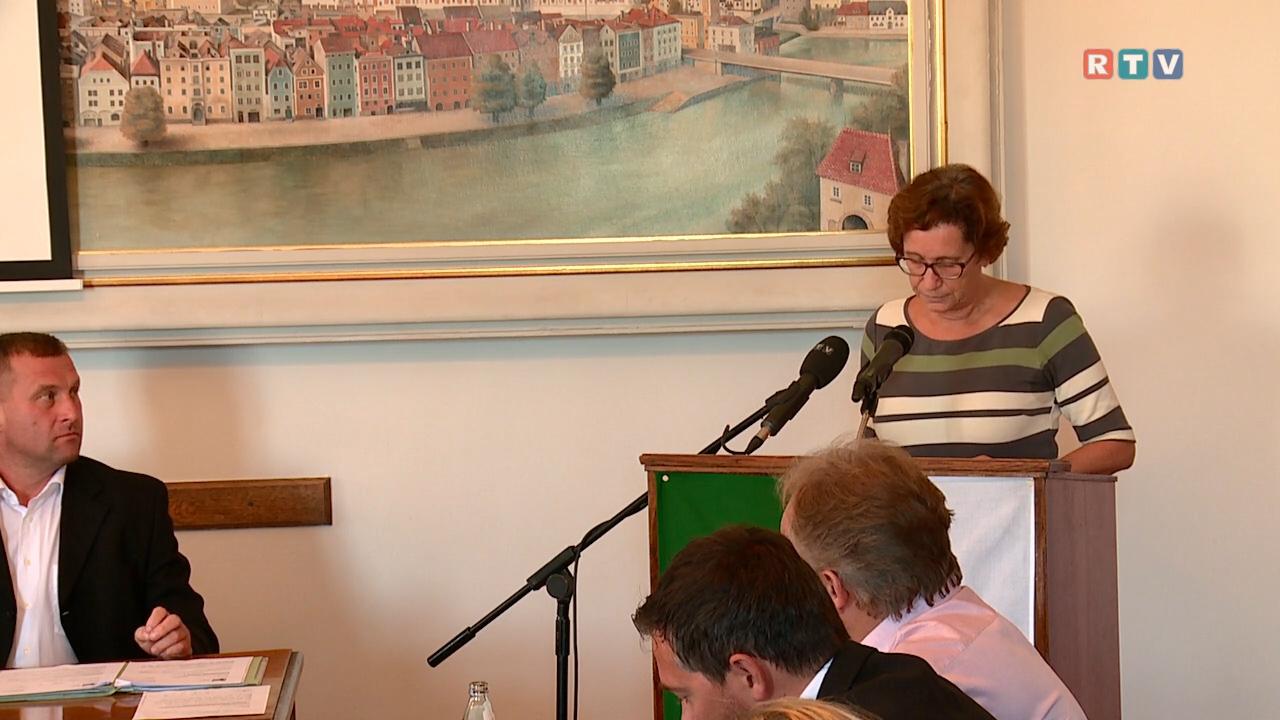 Berichterstattung - INGRID WEIXLBERGER